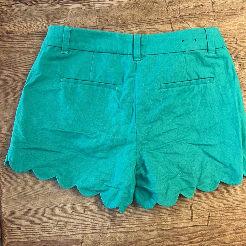 Scallop Shorts - Picture 2 of 2